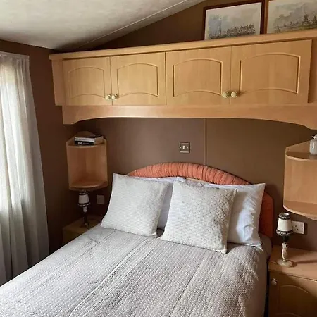 Anna House シャレー パランガ